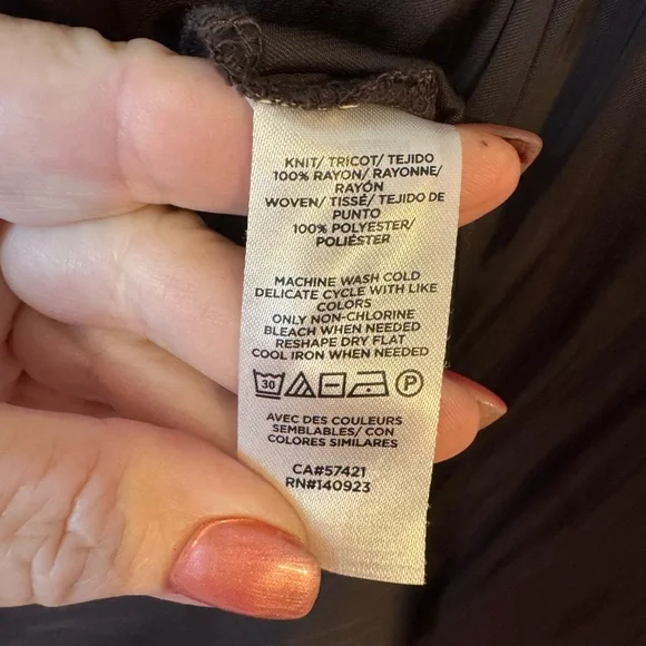 LOFT Women's Elegant Chocolate Brown Sleeveless Blouse LARGE      #X - Picture 6 of 7